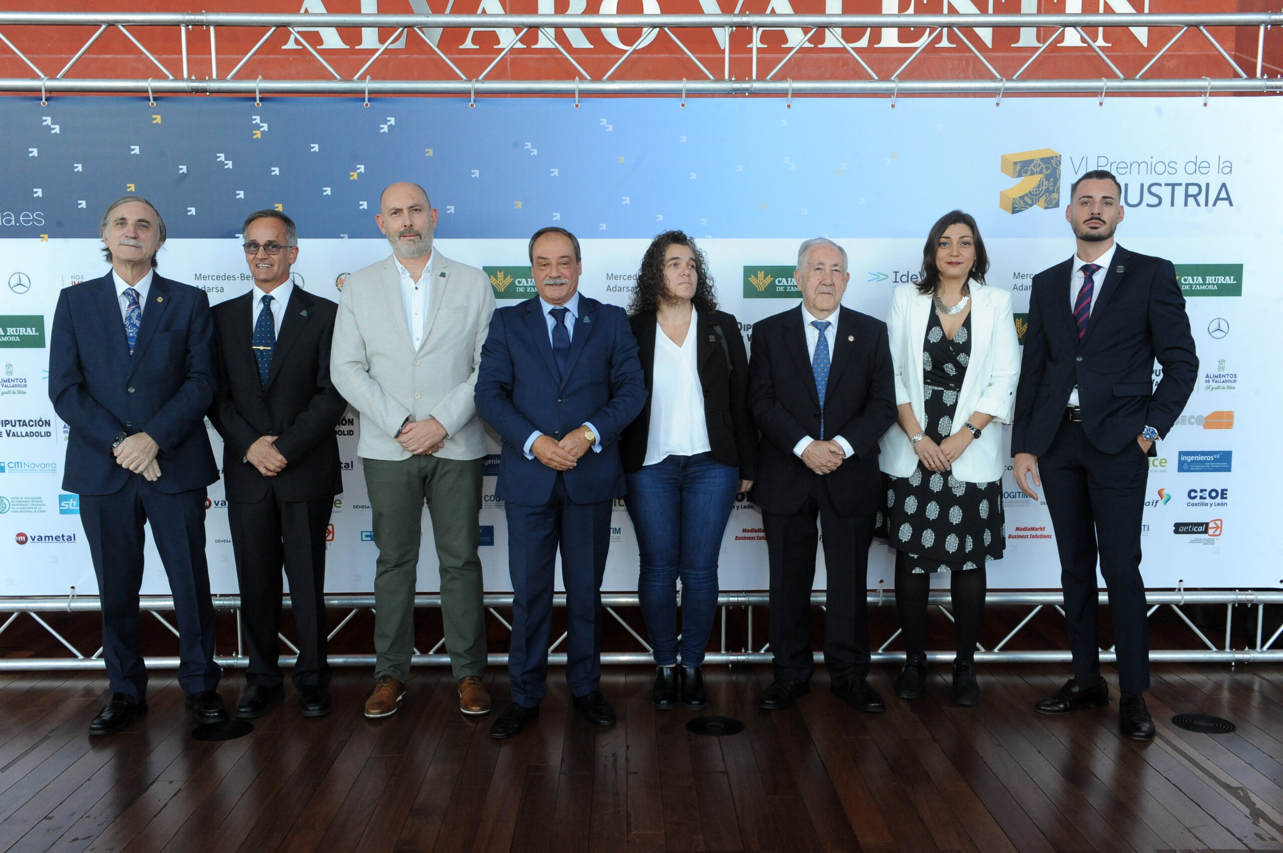 Varios miembros de la Junta de Gobierno de ingenierosVA