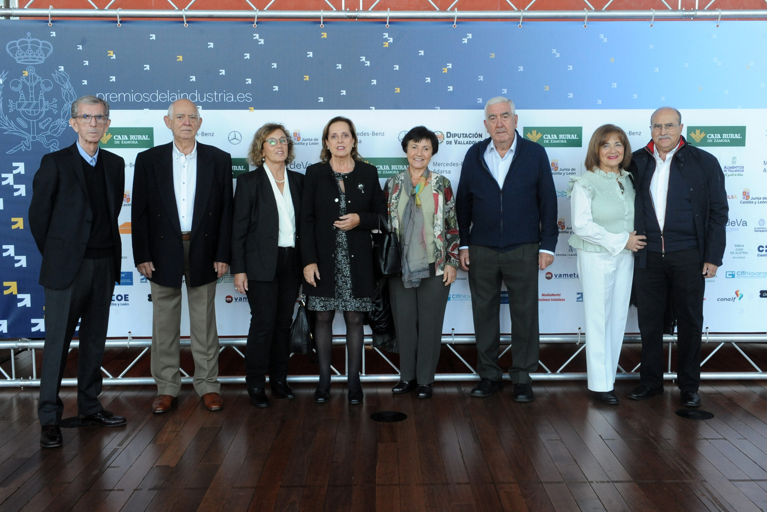 Leopoldo García, José Antonio del Pozo, colegiados de ingenierosVA, Araceli Martín, Lourdes González, María Jesús de Anta, Jesús Maté, colegiado de ingenierosVA, María Blanca Perero y Ángel Recio, colegiado de ingenierosVA