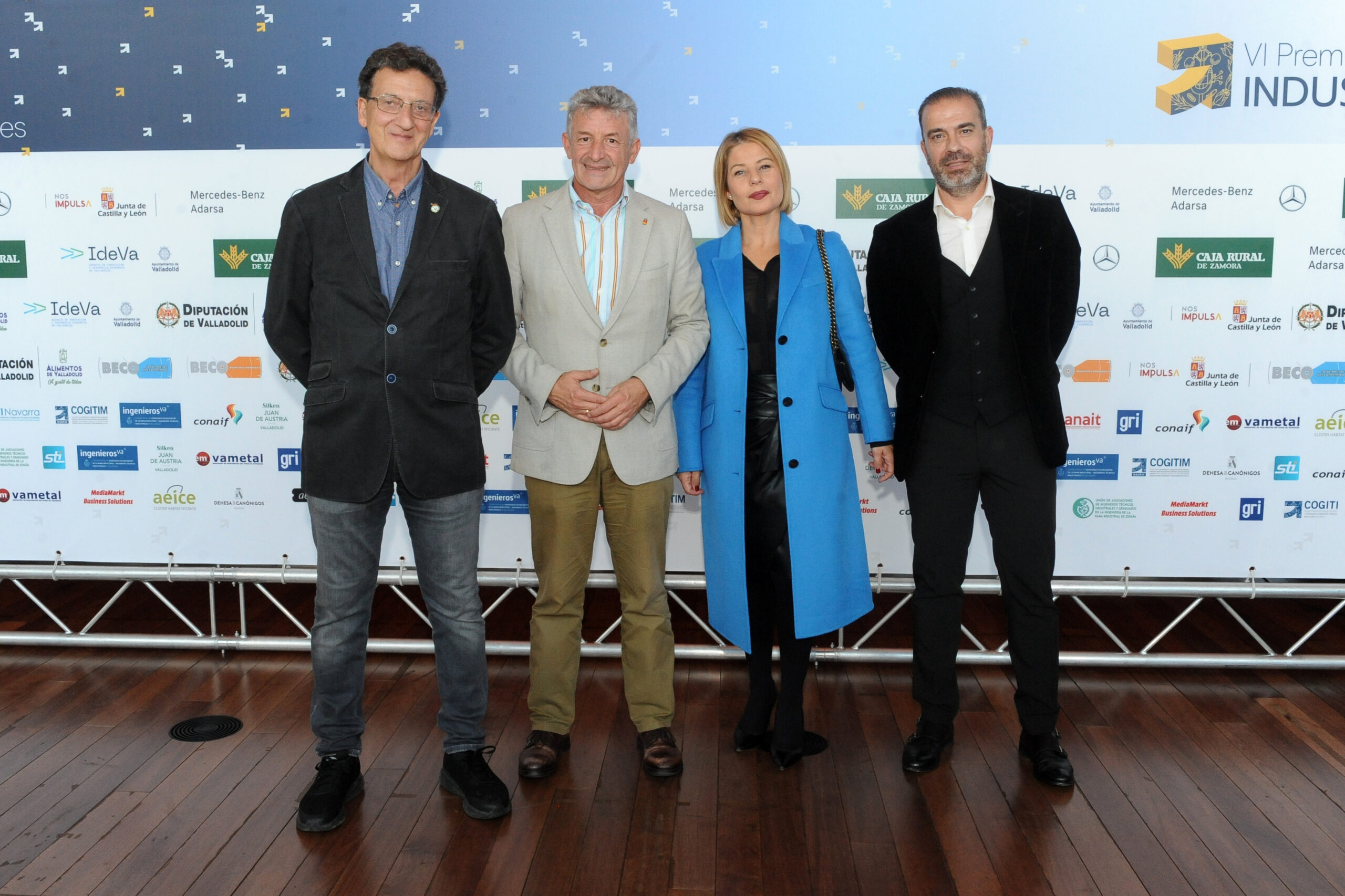 José Luis Lara, Exdecano de ingenierosVA; Sarbelio Fernández, Alcalde de Arroyo de la Encomienda; Sandra González, Concejala de Movilidad, Transformación Digital y Sostenibilidad del Ayto. de Arroyo de la Encomienda, y Juan Carlos Lebrato, colegiado de ingenierosVA