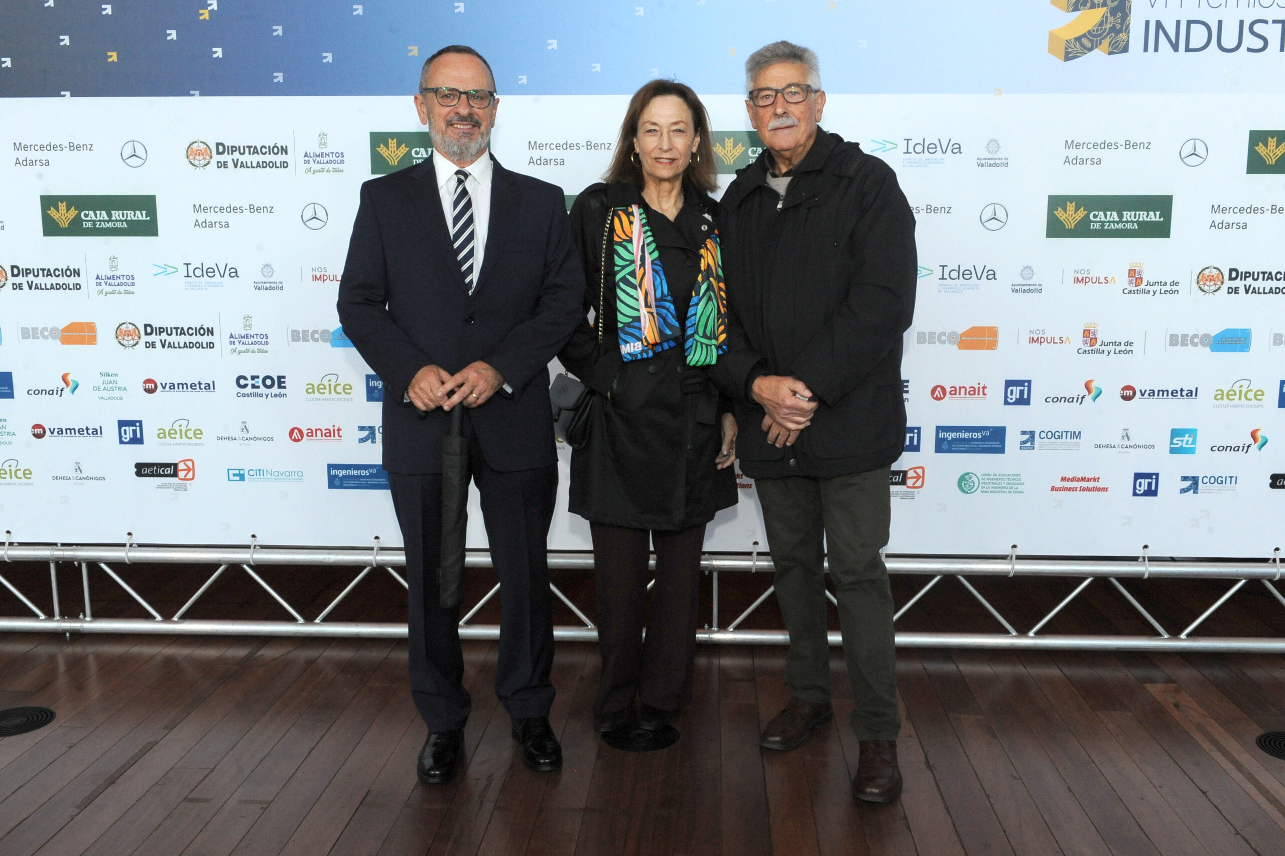 Pablo Salviejo, colegiado de ingenierosVA, Montserrat Mélida y Miguel Ángel de la Fuente, colegiado de ingenierosVA