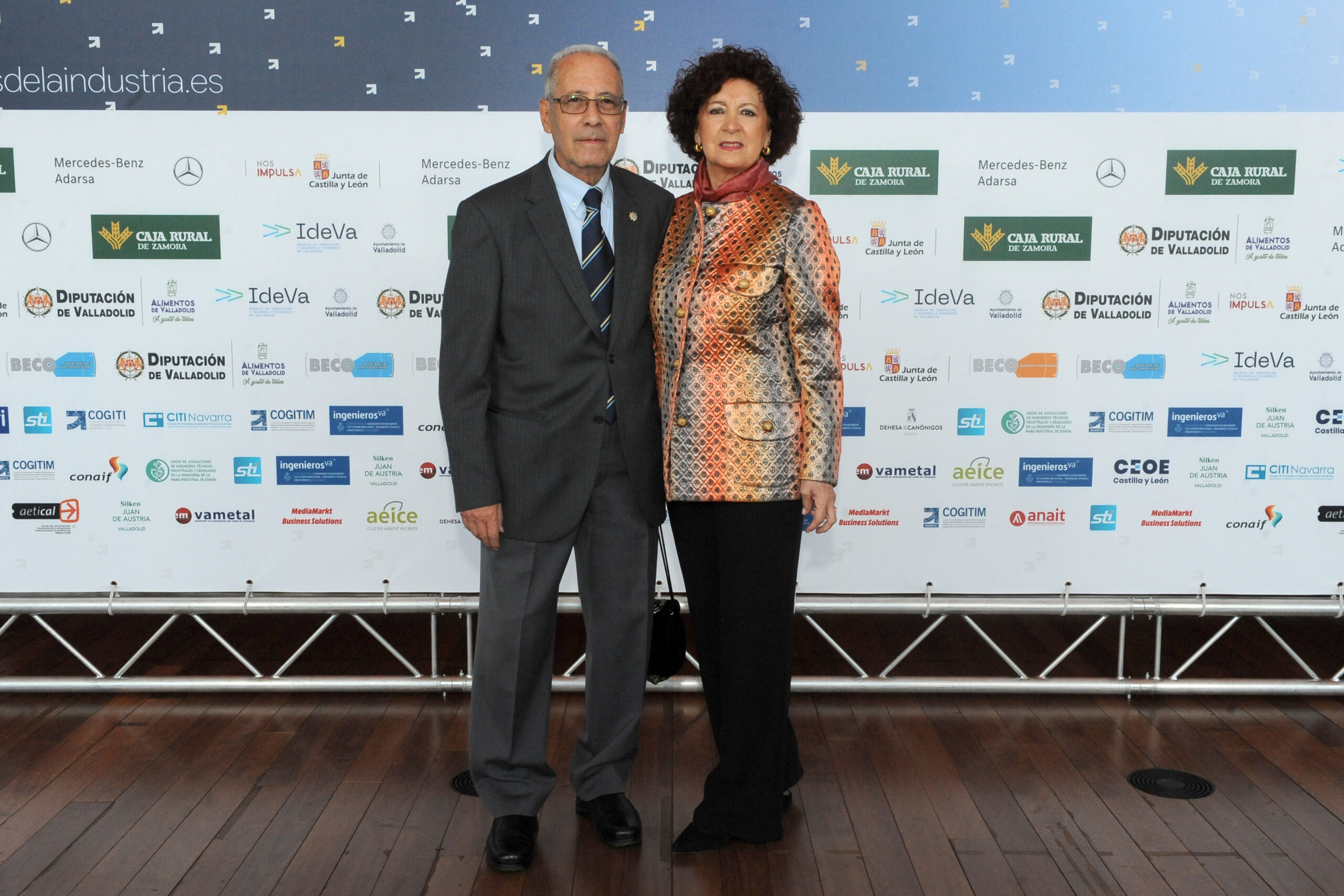 Fernando del Val, colegiado de ingenierosVA, y Marisol Giralda