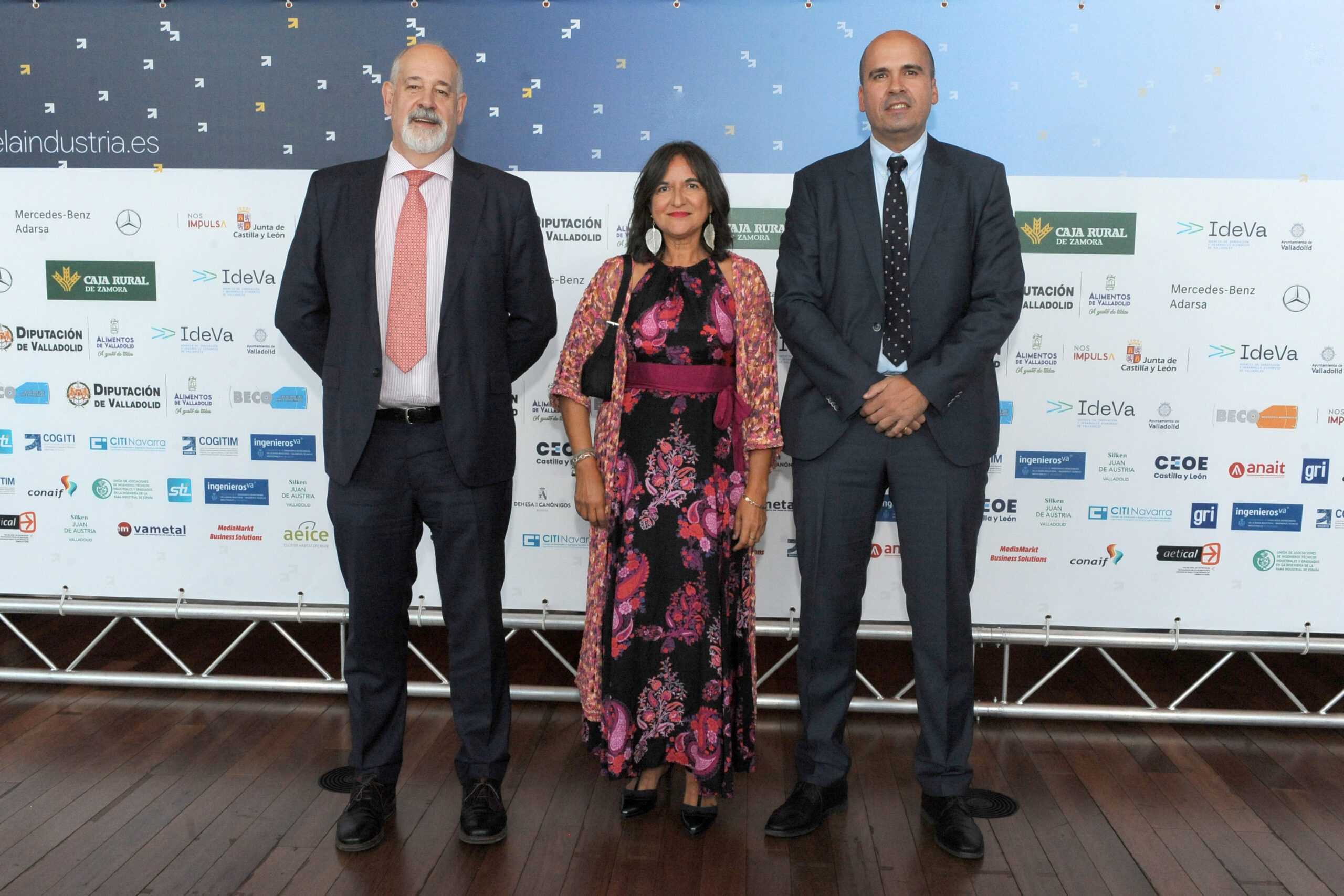 Roberto García, Aurora López García y Juan José Aparicio de COTESA