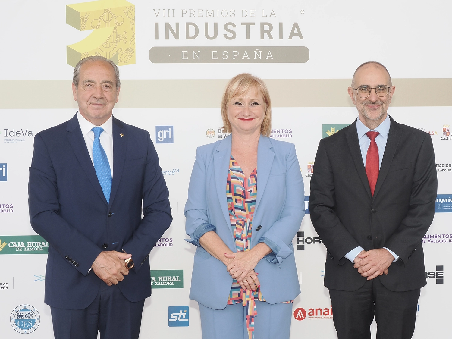 Cipriano García, director general de Caja Rural de Zamora; Leticia García, consejera de Industria, Comercio y Empleo de la Junta de Castilla y León, y Mariano Muñoz, director general de Industria de la Junta de Castilla y León.